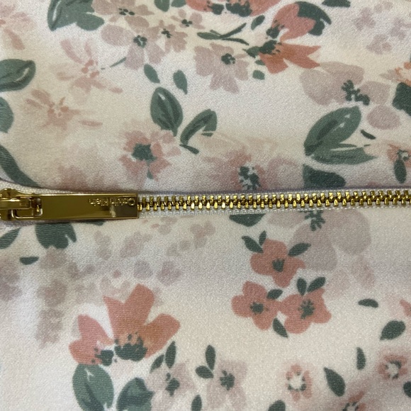 CALVIN KLEIN NWT DRESS WITH CAP SLEEVES. - Picture 4 of 9